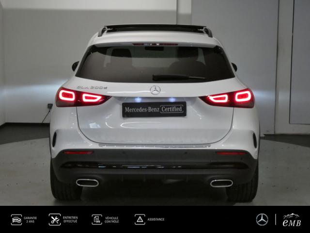 Mercedes Benz Gla image 1