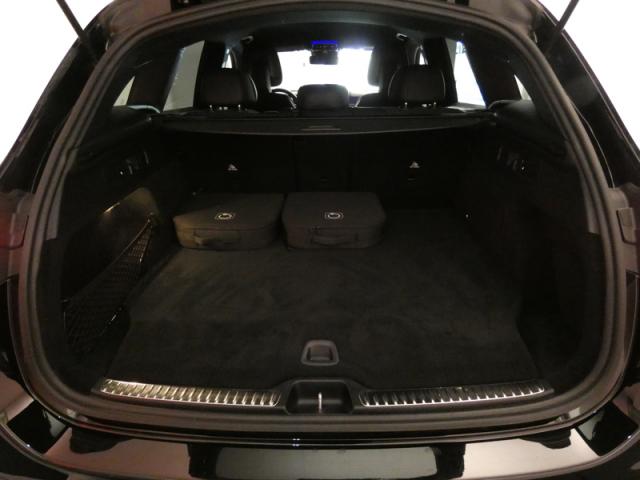 Mercedes Benz Glc image 9