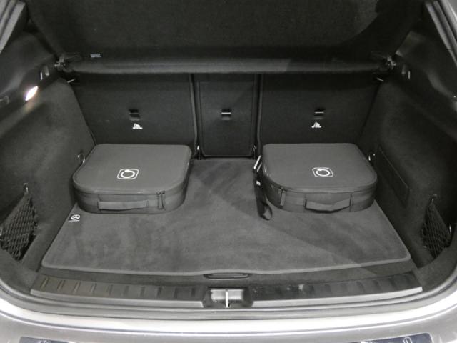 Mercedes Benz Gla image 9