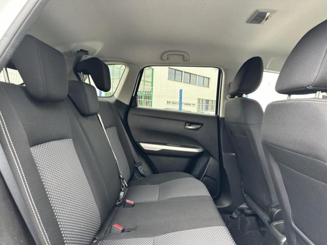 Suzuki Vitara image 6