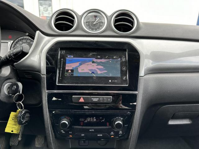 Suzuki Vitara image 8