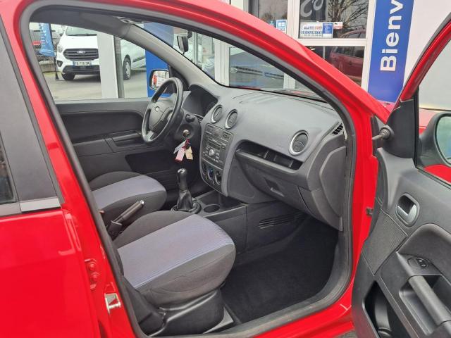 Ford Fusion image 1