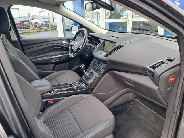 Ford Kuga image 9