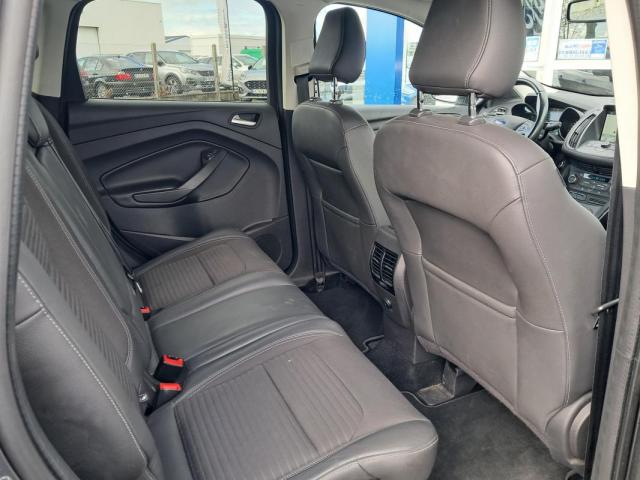 Ford Kuga image 6