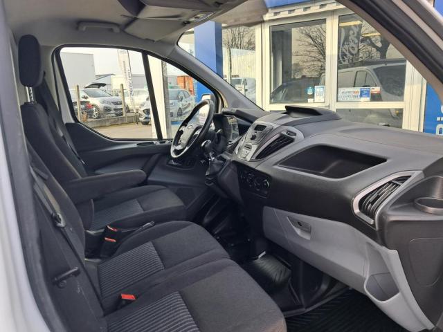 Ford Transit Custom image 6
