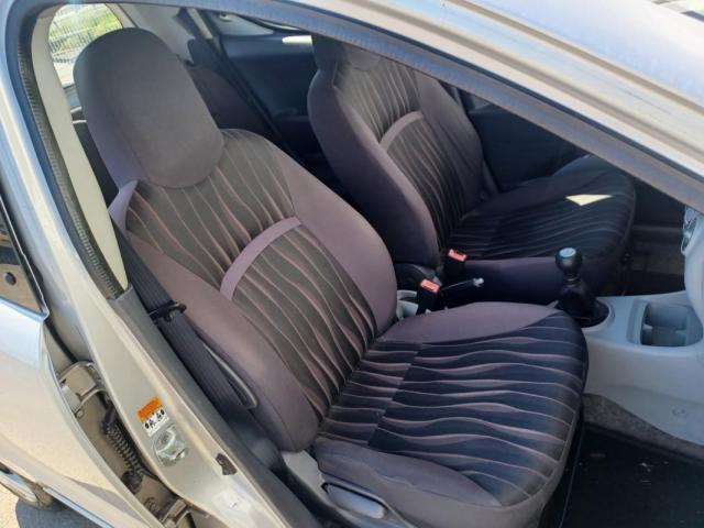 Nissan Pixo image 8
