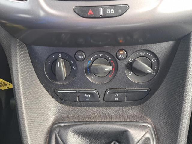 Ford Transit Connect image 1