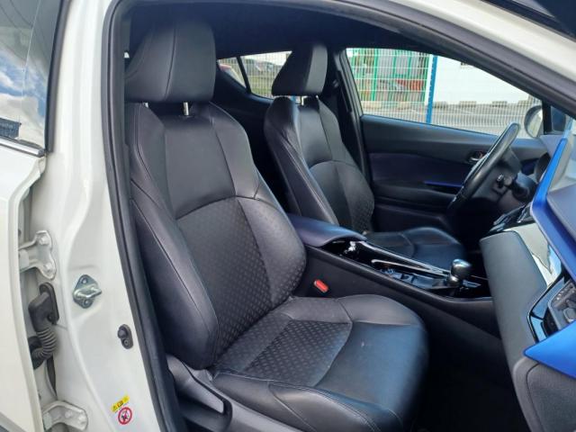 Toyota C-Hr image 6