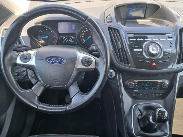 Ford Kuga image 5