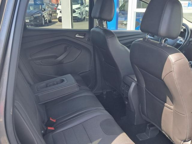 Ford Kuga image 9