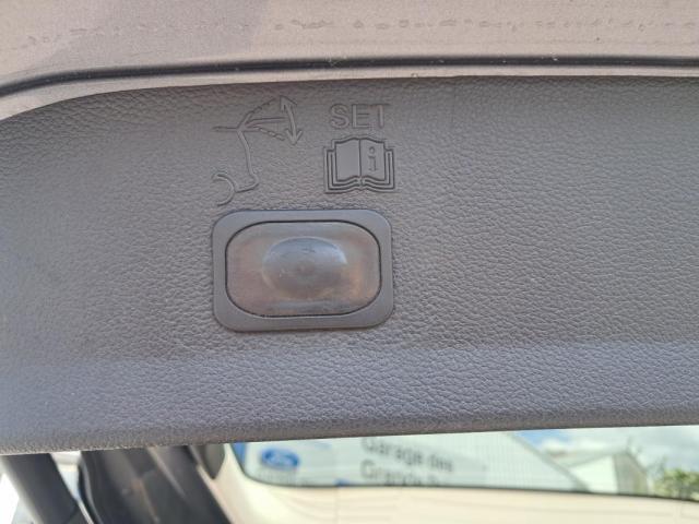 Ford Kuga image 1