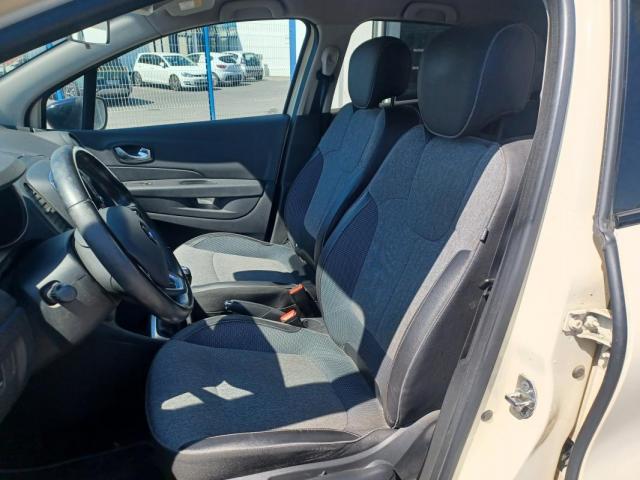 Renault Captur image 1