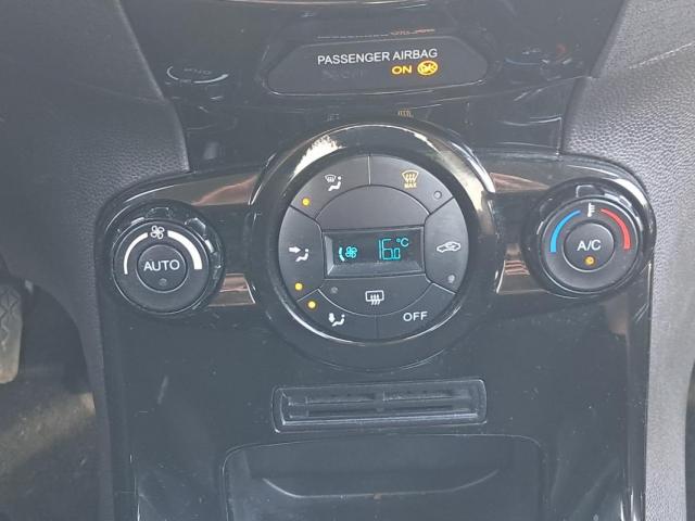 Ford Fiesta image 8