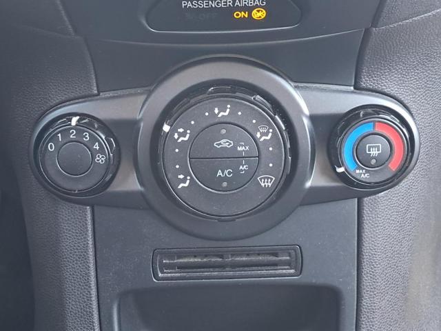 Ford Fiesta image 3