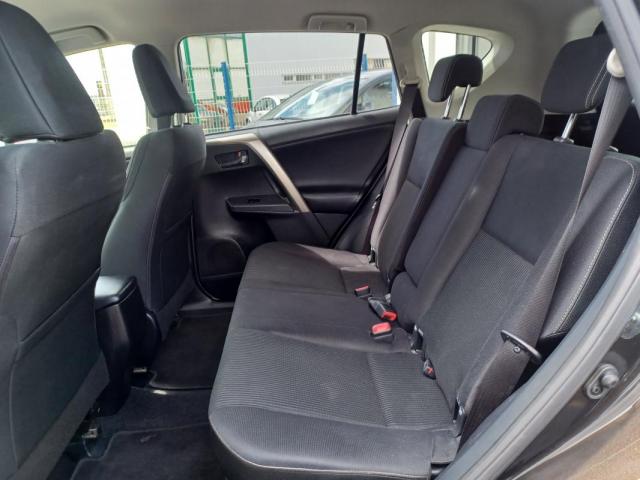 Toyota Rav4 image 2
