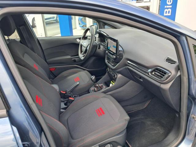 Ford Fiesta image 3