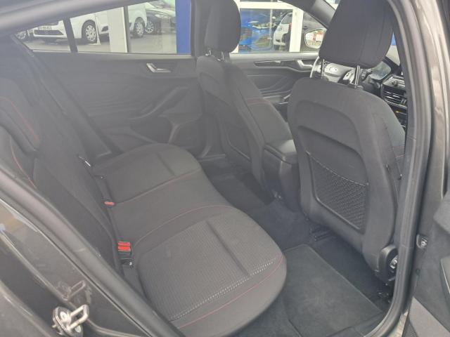 Ford Focus image 4