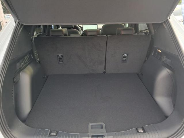 Ford Kuga image 6