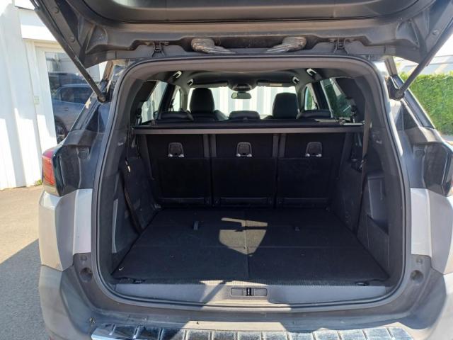 Peugeot 5008 image 1