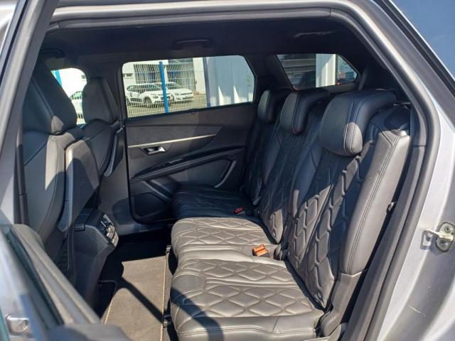 Peugeot 5008 image 2