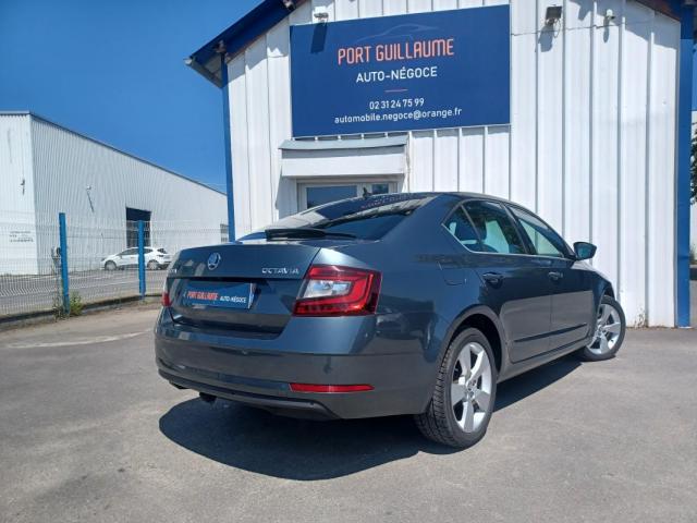 Skoda Octavia image 1