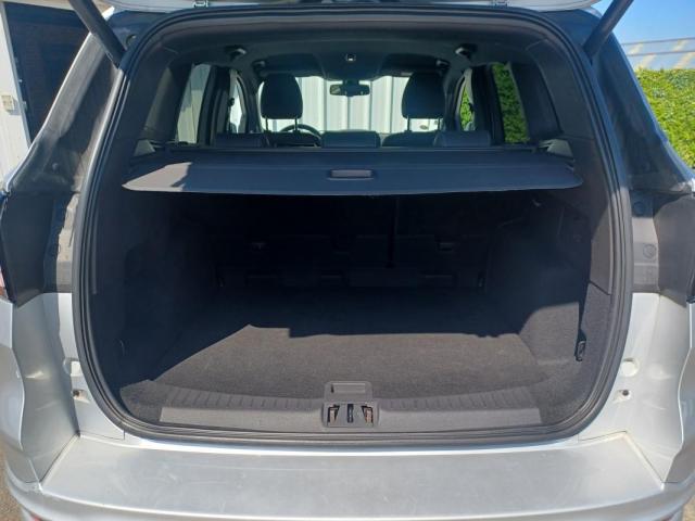 Ford Kuga image 2
