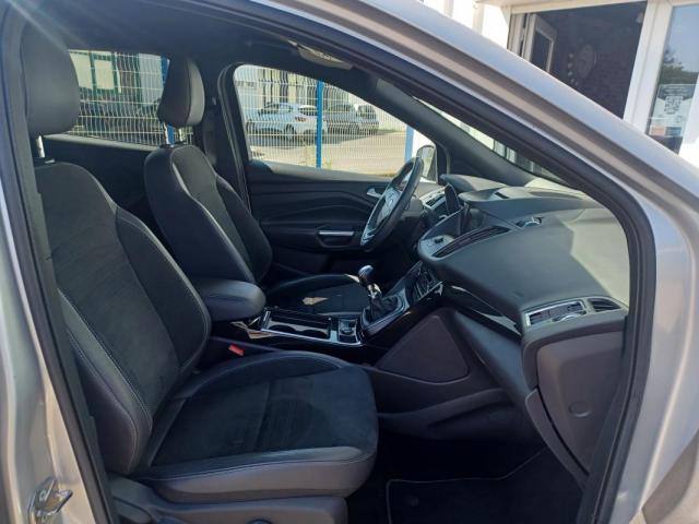 Ford Kuga image 7