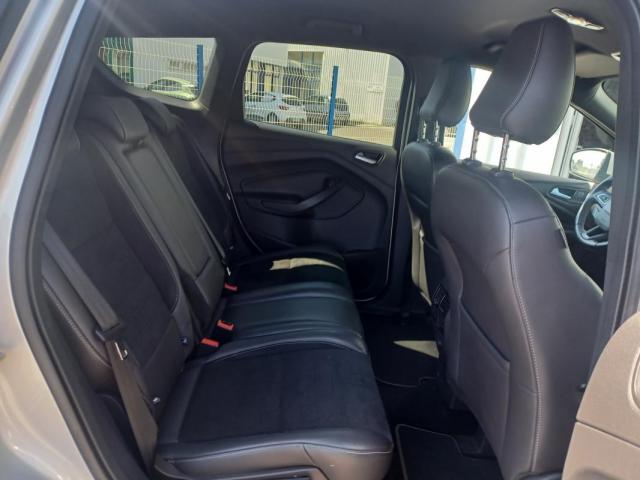 Ford Kuga image 1
