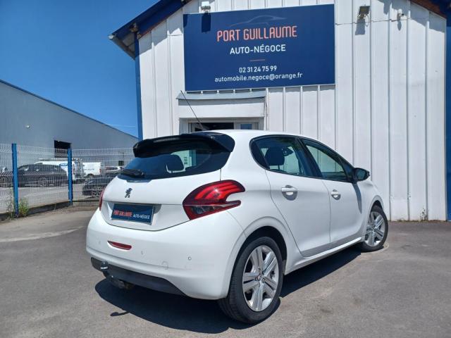 Peugeot 208 image 3
