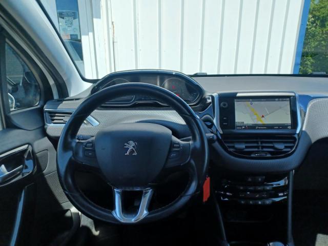 Peugeot 208 image 6