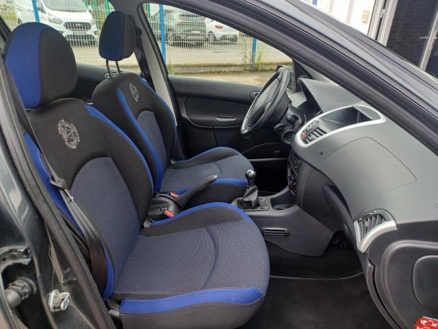 Peugeot 206+ image 2