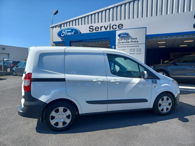 Ford Transit Courier image 1