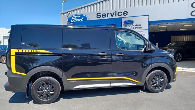 Ford Transit Custom image 3