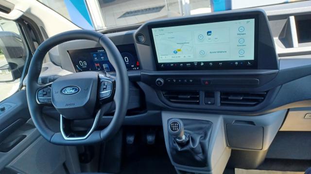 Ford Transit Custom image 8
