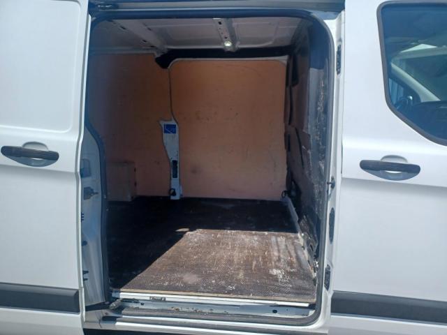 Ford Transit Custom image 7