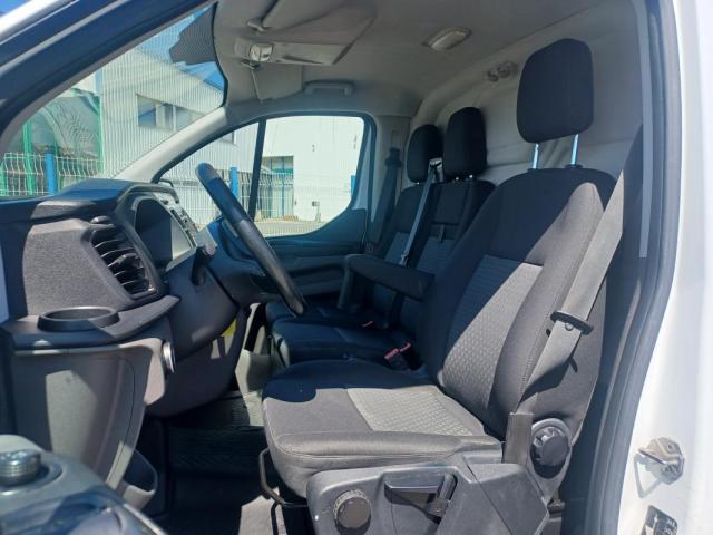 Ford Transit Custom image 4