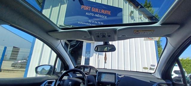 Peugeot 208 image 5