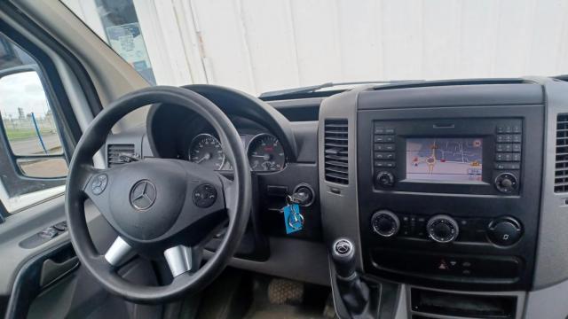 Mercedes Benz Sprinter image 1