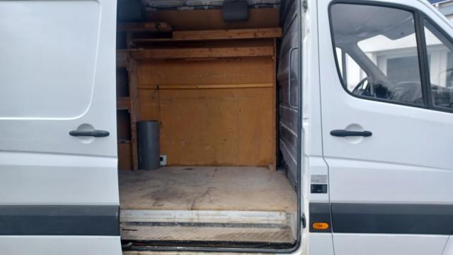 Mercedes Benz Sprinter image 7
