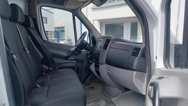 Mercedes Benz Sprinter image 6