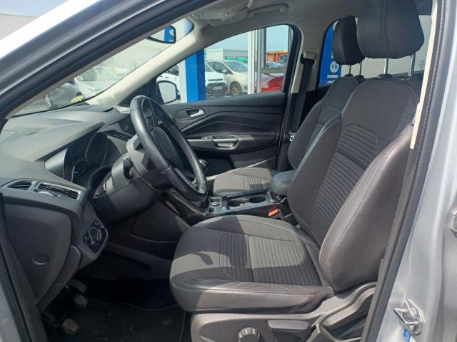 Ford Kuga image 2