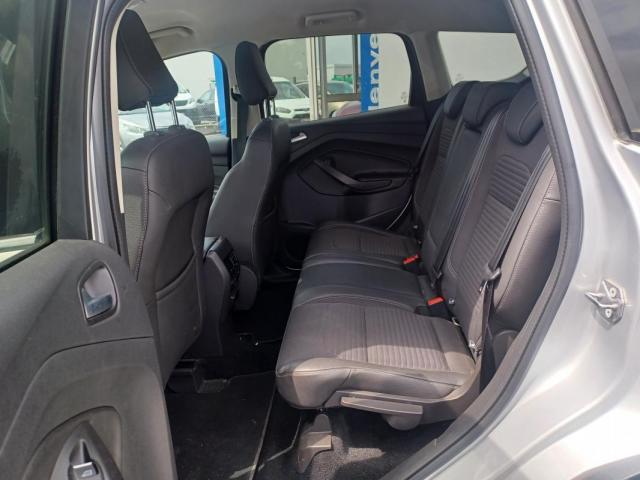 Ford Kuga image 4