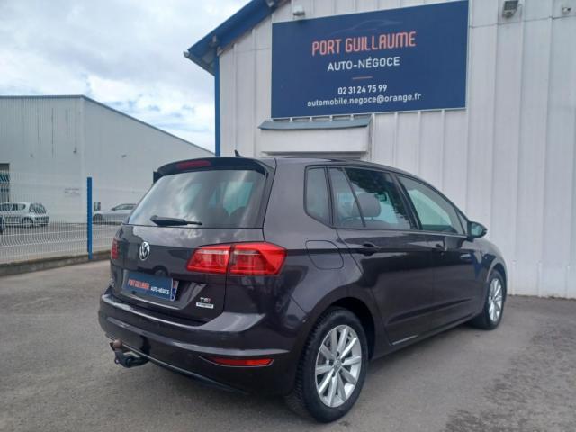 Volkswagen Golf Sportsvan image 2