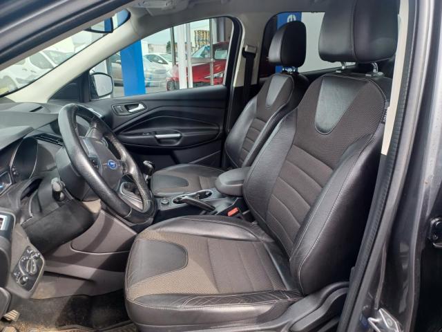 Ford Kuga image 4
