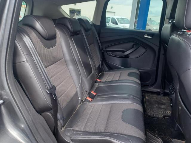 Ford Kuga image 3