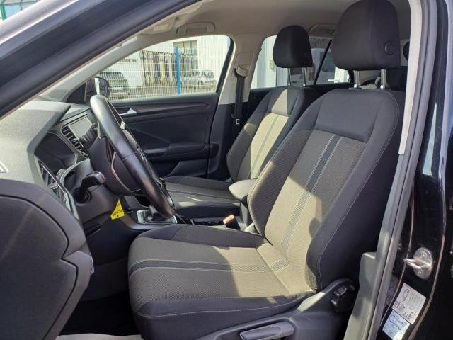 Volkswagen T-Roc image 2