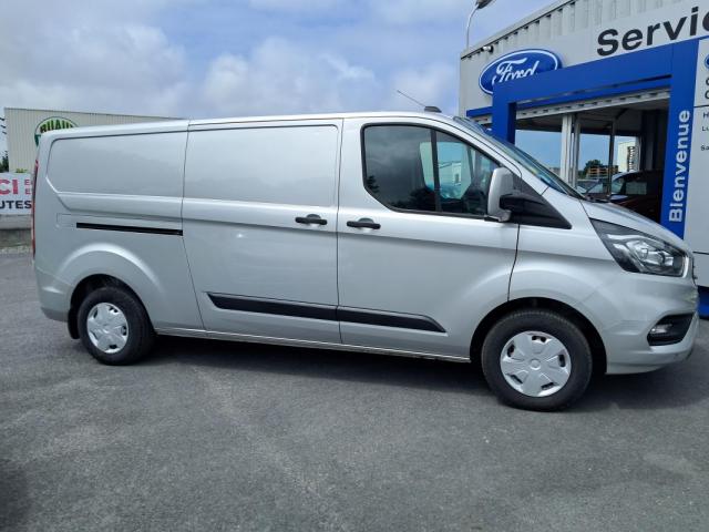 Ford Transit Custom image 3
