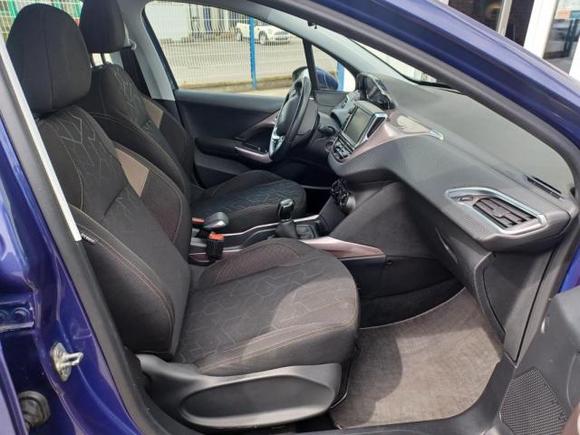 Peugeot 2008 image 2