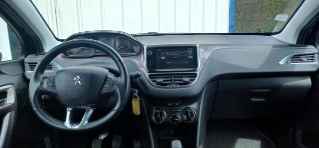 Peugeot 2008 image 1