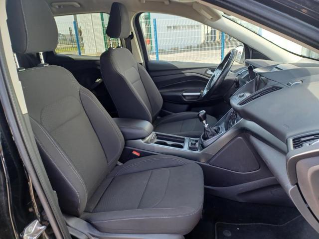 Ford Kuga image 8